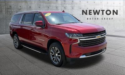 2023 Chevrolet Suburban LT