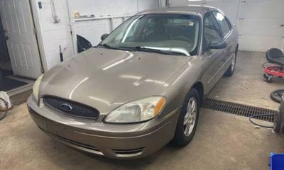 2006 Ford Taurus SE