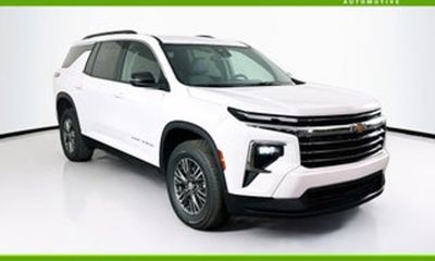 2025 Chevrolet Traverse LT