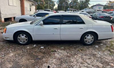 2005 Cadillac Deville Base