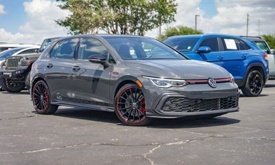 2023 Volkswagen Golf GTI 40TH Anniversary Edition