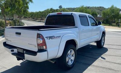 2015 Toyota Tacoma Delux Grade