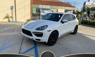 2013 Porsche Cayenne GTS