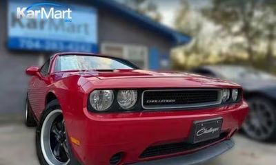 2012 Dodge Challenger Base