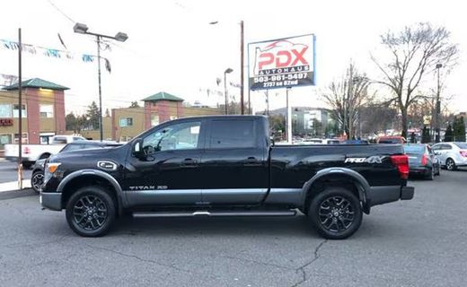 2017 Nissan Titan