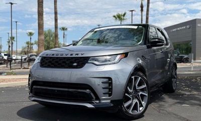 2025 Land Rover Discovery P300 Dyanmic SE