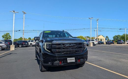 2023 GMC Sierra AT4