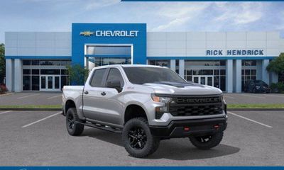 2026 Chevrolet Silverado Trail Boss Custom