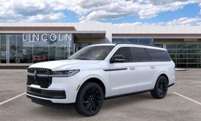 2027 Lincoln Navigator Premiere