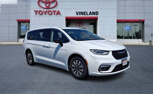 2024 Chrysler Pacifica Select