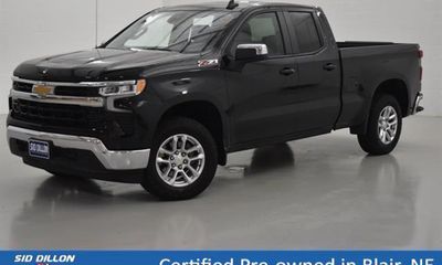 2025 Chevrolet Silverado LT