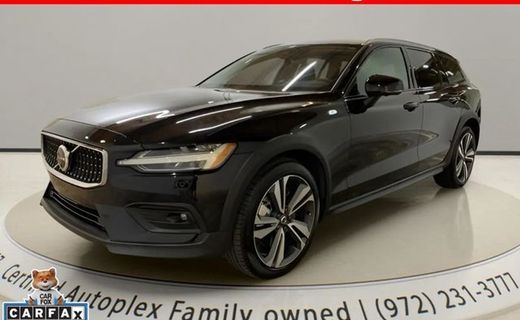 2025 Volvo V60CC Plus