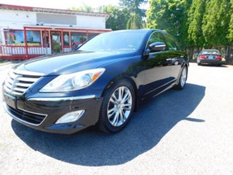 2012 Hyundai Genesis — a typically priced live listing