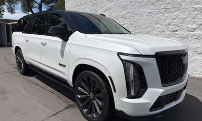 2025 Cadillac Escalade ESV V Series