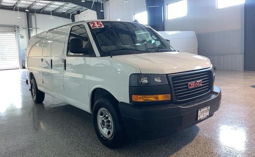 2025 GMC Savana EXT