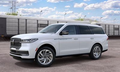 2027 Lincoln Navigator Reserve