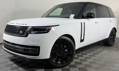 2026 Land Rover Range SE
