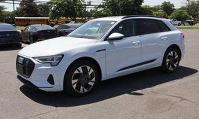 2021 Audi E-Tron Quattro Premium