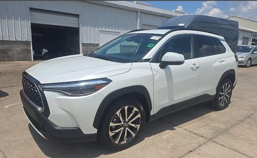 2023 Toyota Corolla Cross XLE