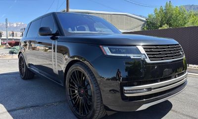2023 Land Rover Range SE