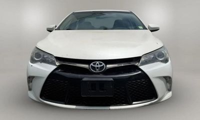 2015 Toyota Camry SE
