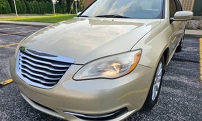 2011 Chrysler 200 Touring