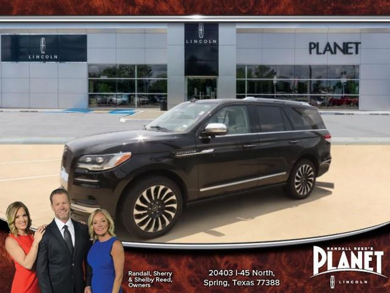 2022 Lincoln Navigator — a typically priced live listing