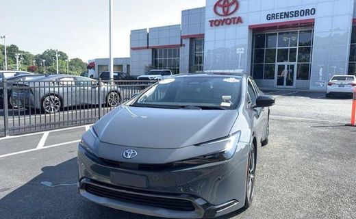 2024 Toyota Prius XLE