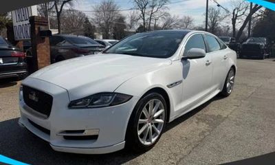 2019 Jaguar XJ R Sport