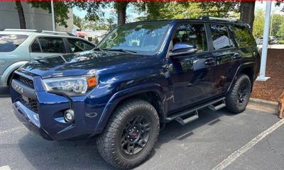 2024 Toyota 4RUNNER SR5 Prem