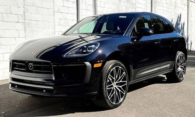 2026 Porsche Macan T