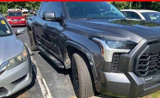 2022 Toyota Tundra SR5