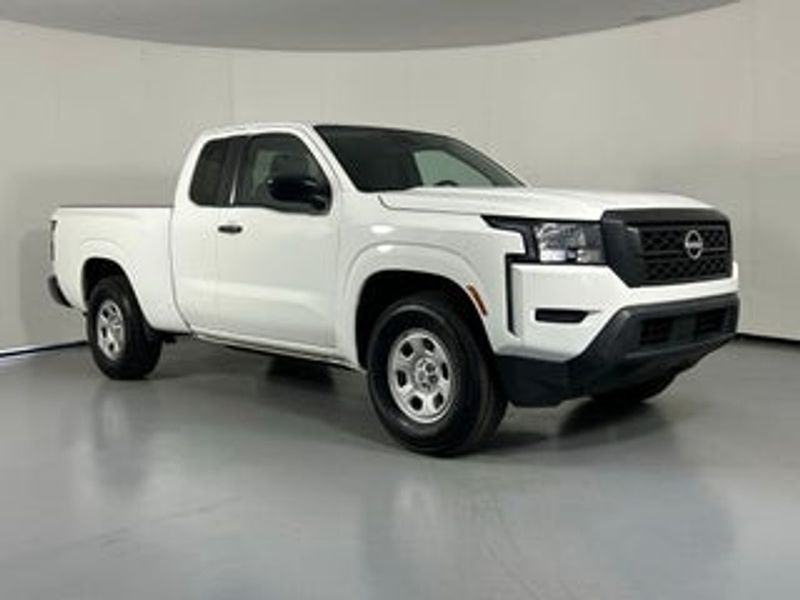 2020 Nissan Frontier — a typically priced live listing