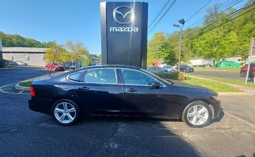 2018 Volvo S90 Momentum