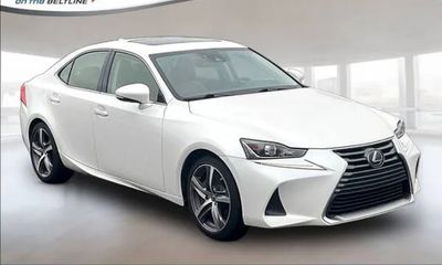 2018 Lexus IS 300
