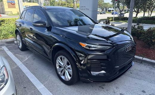2025 Audi Q6 Premium