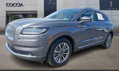 2023 Lincoln Nautilus Standard