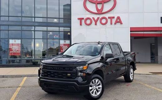 2022 Chevrolet Silverado Custom
