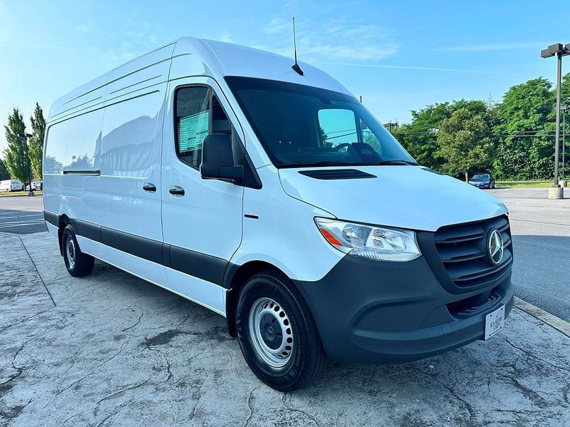 Representative 2025 Mercedes-Benz Esprinter photo