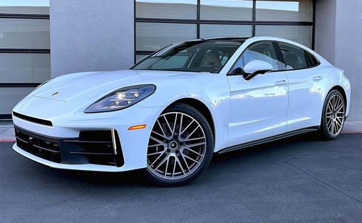 2026 Porsche Panamera