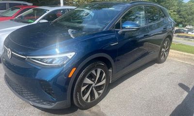 2023 Volkswagen ID 4 Pro