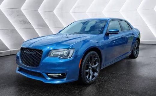 2023 Chrysler 300 Touring L