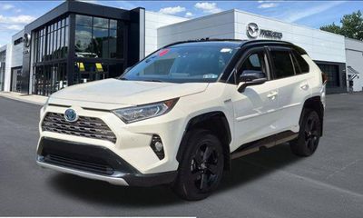 2020 Toyota RAV4 XSE