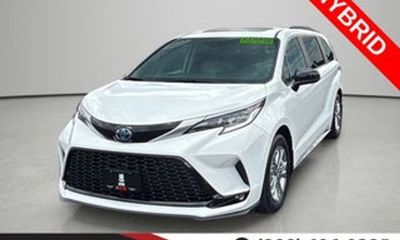 2023 Toyota Sienna XSE 7 Passenger