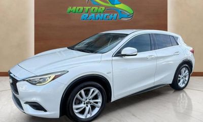 2017 Infiniti QX30 Luxury
