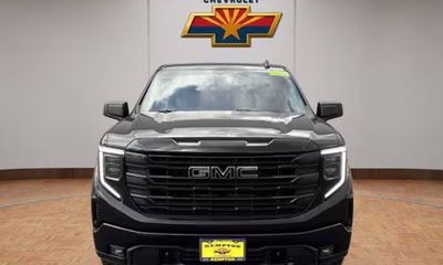 2023 GMC Sierra Elevation