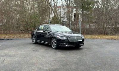 2017 Lincoln Continental Select