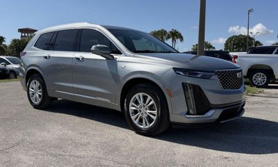 2024 Cadillac XT6 Luxury