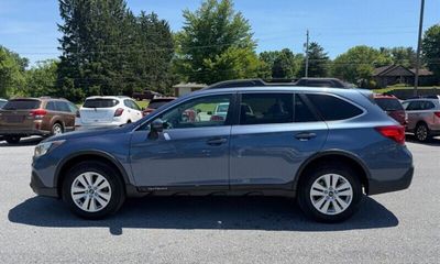 2018 Subaru Outback Premium ES