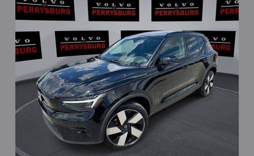 2023 Volvo XC40 Ultimate Dark